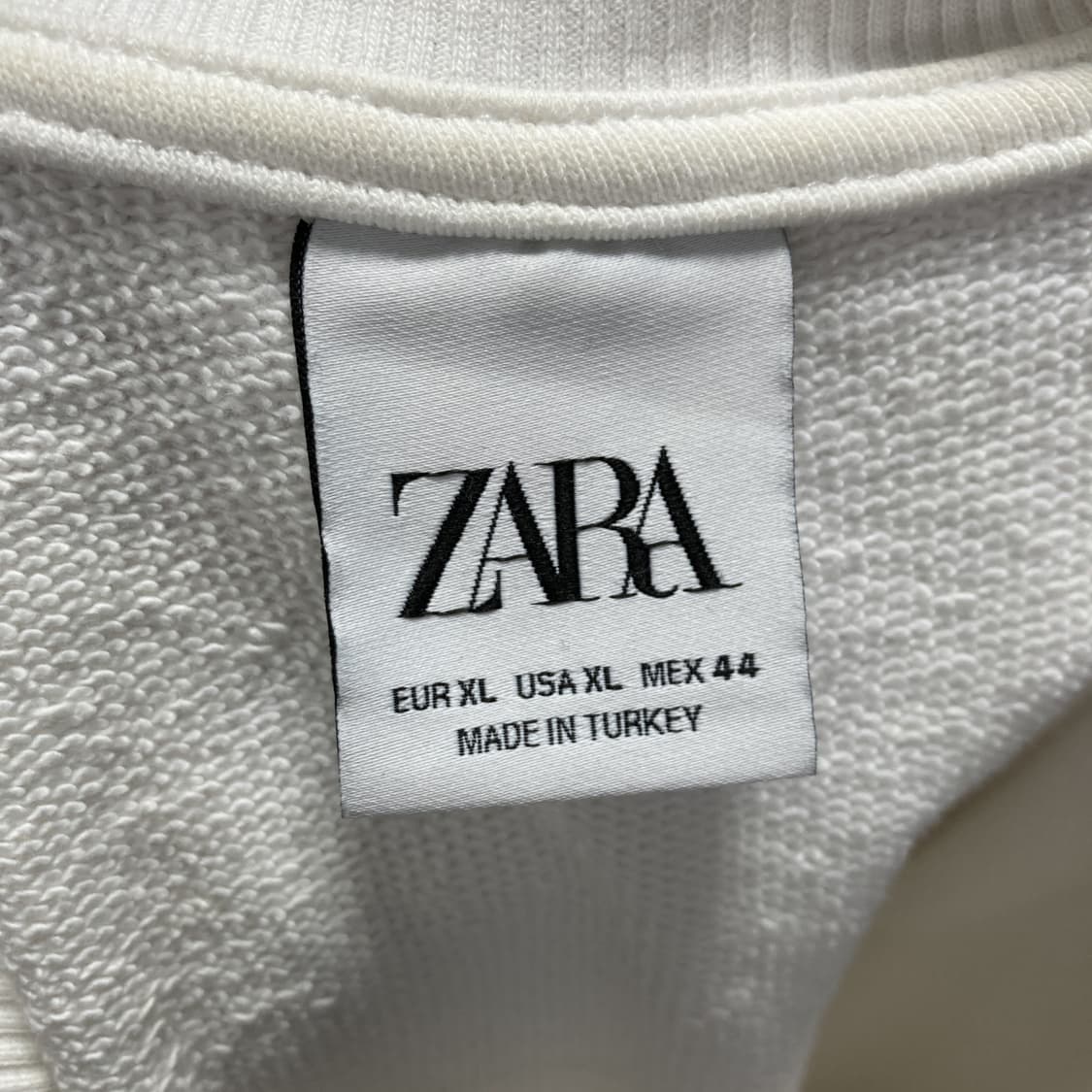 자라 남성캐쥬얼반팔티셔츠 화이트 XL 상품이미지4
