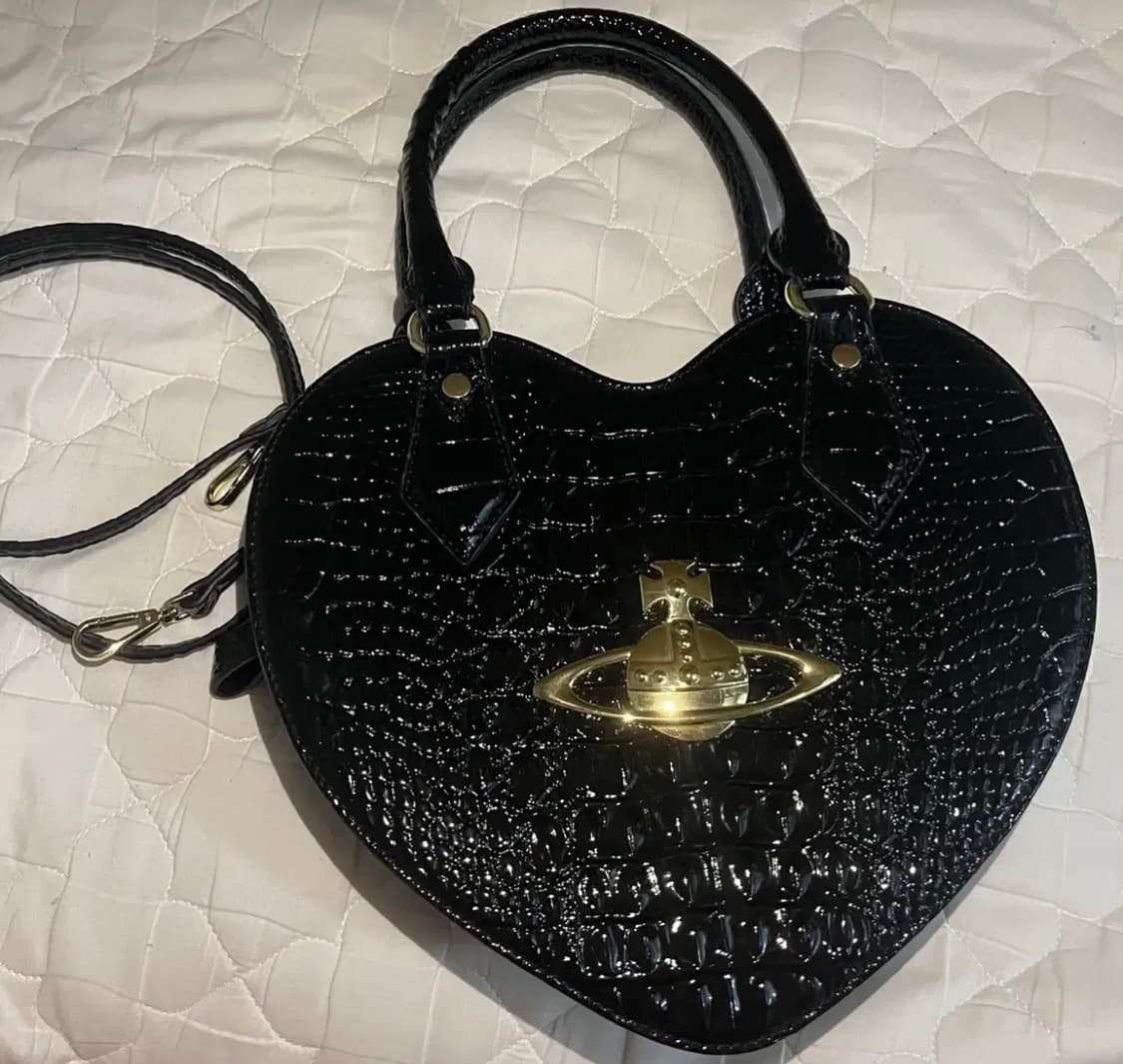 비비안웨스트우드 블랙 하트백 크로커다일 상품이미지1