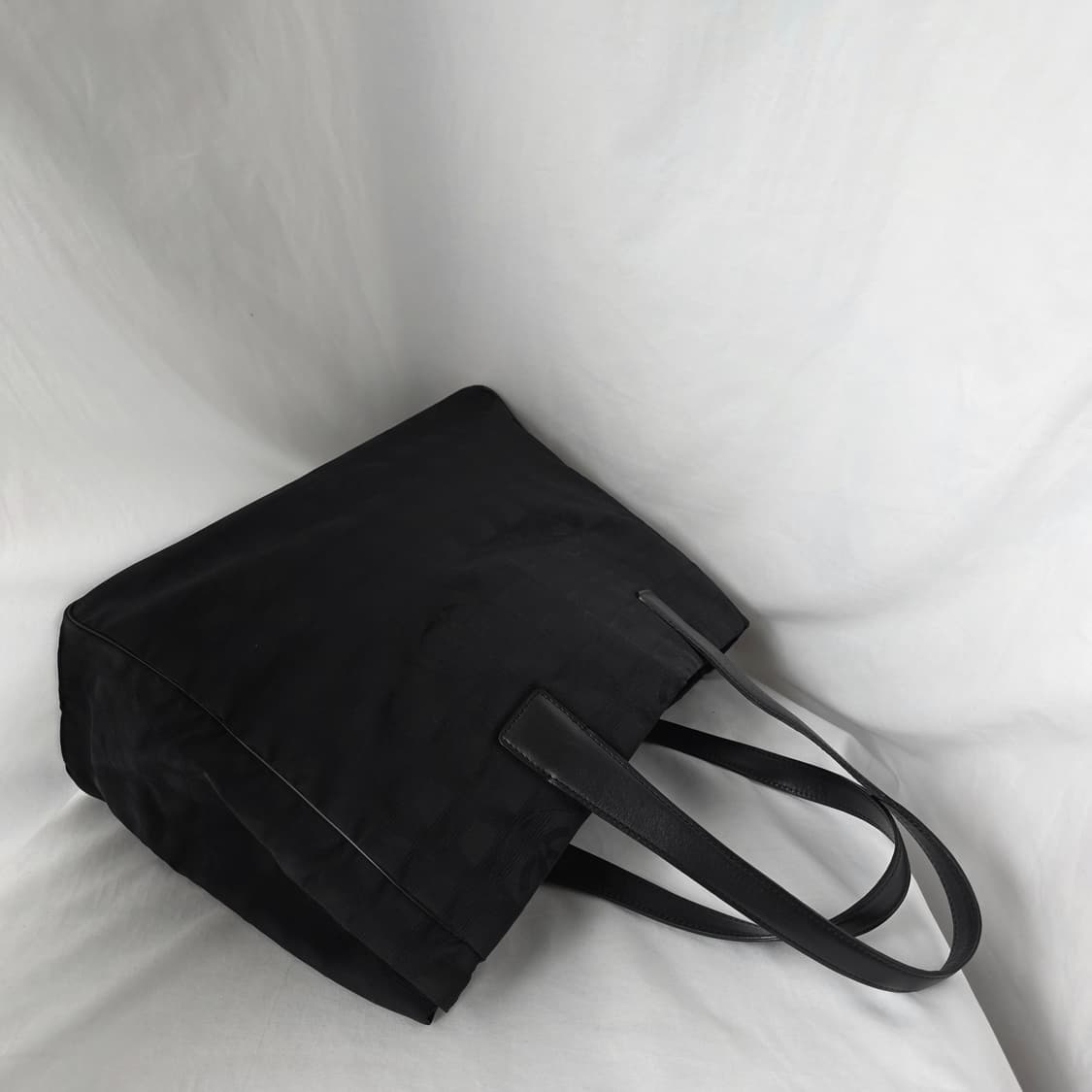 [정품 CHANEL] 샤넬 나일론 뉴트래블백 쇼퍼백 토트백 상품이미지3