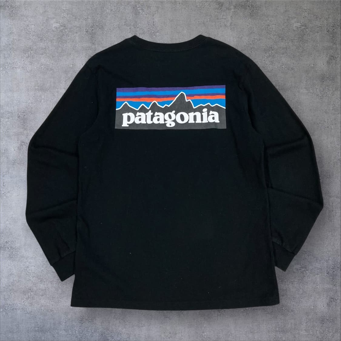 파타고니아 블랙 컬러 스펠아웃 롱슬리브 긴팔티 상품이미지1