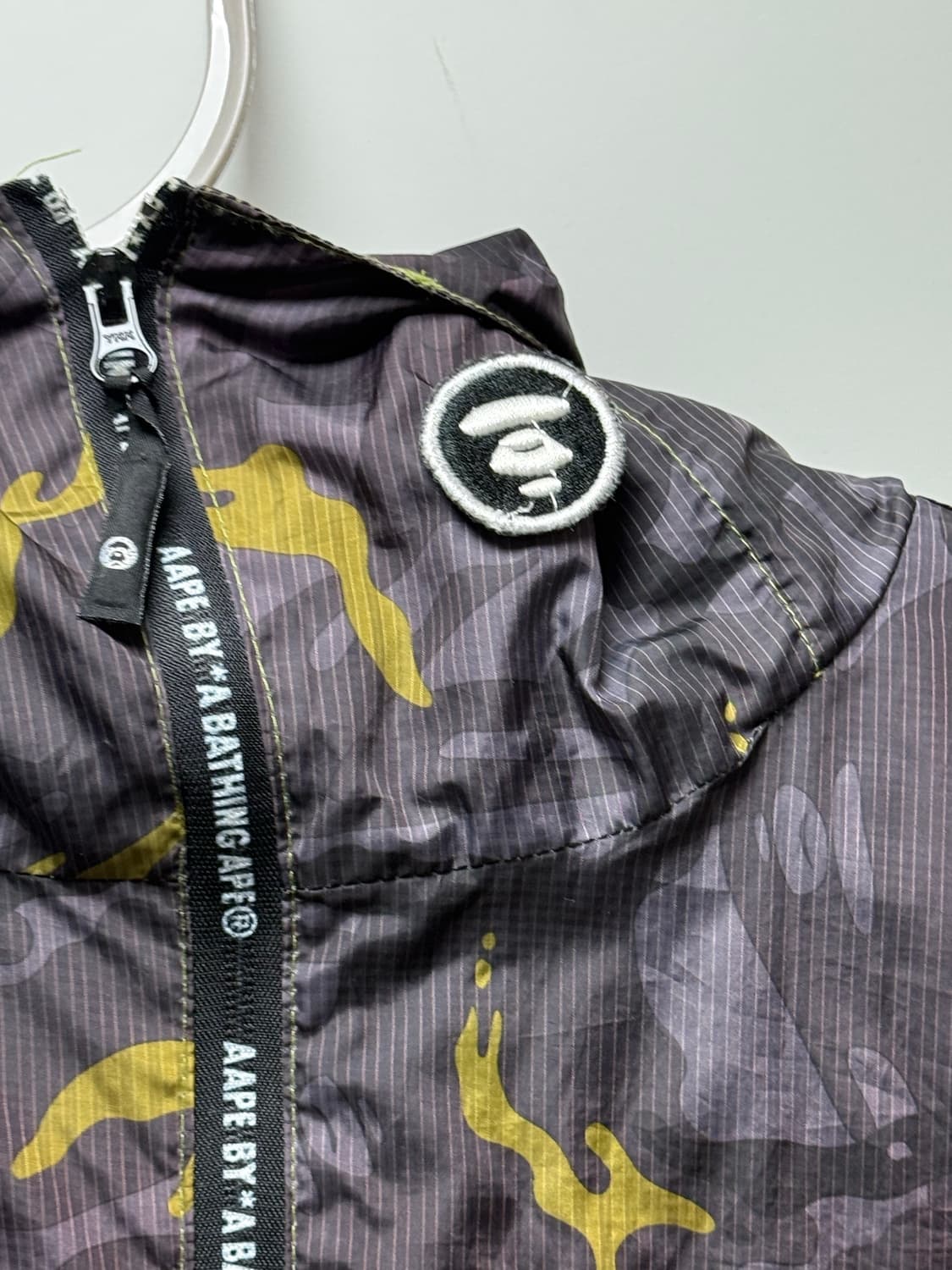 베이프 바람막이 L 상품이미지1