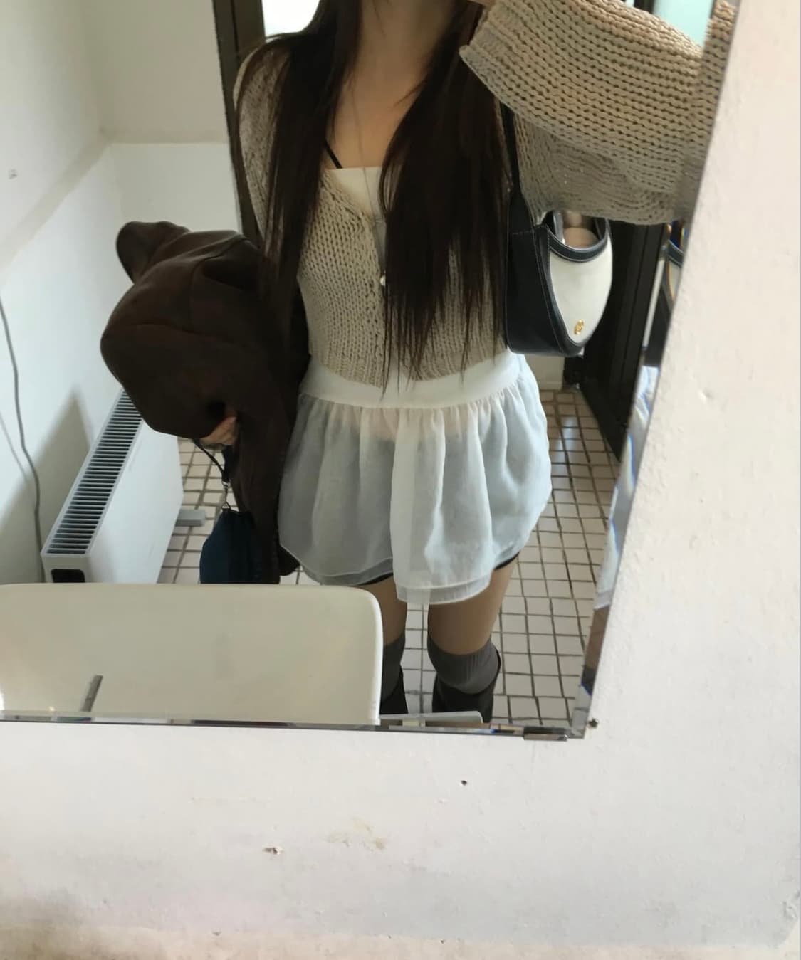 아워캐비넷 러플 탑 원피스 (1번 시착) 상품이미지2