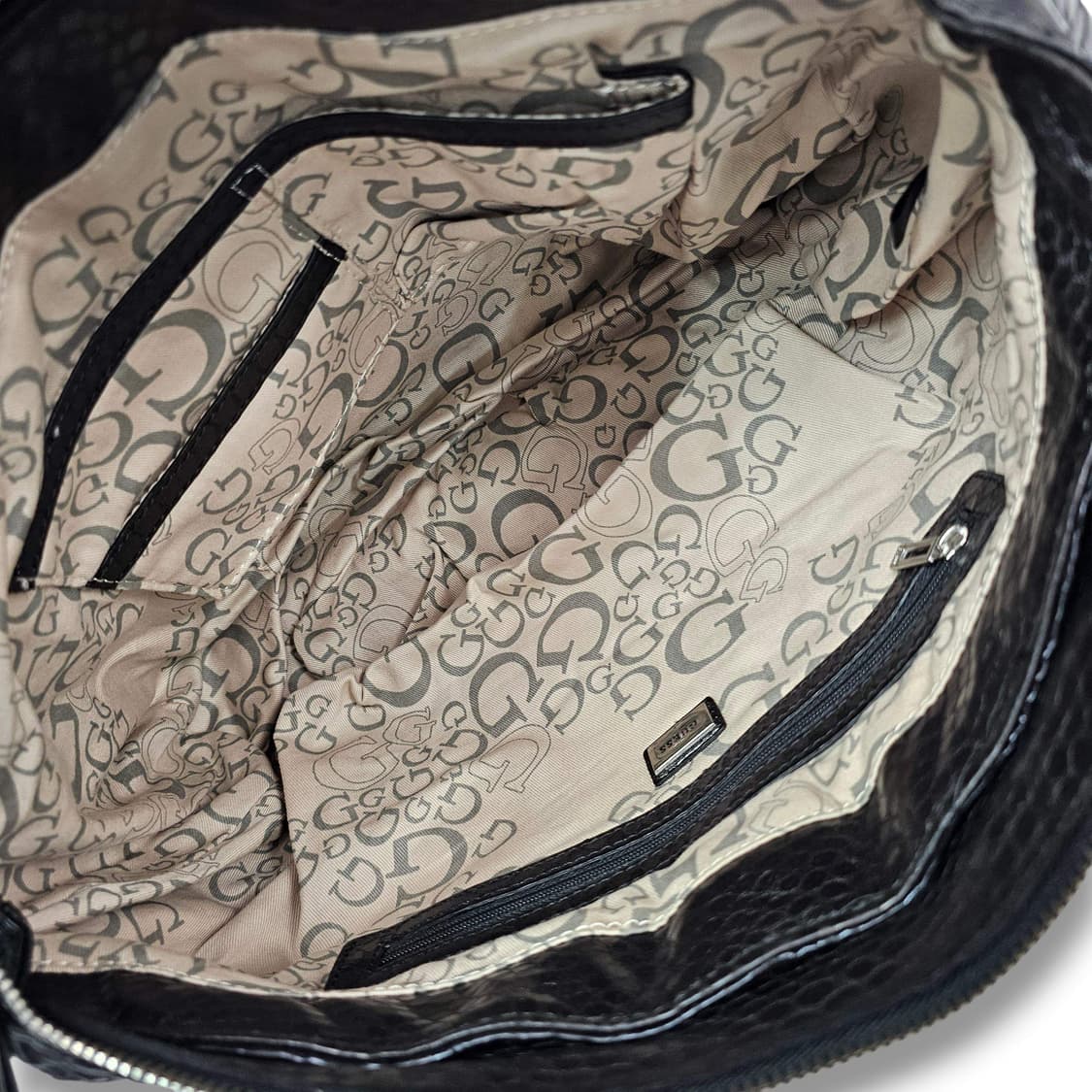 GUESS 게스 레더 블랙 토트 숄더백 상품이미지8