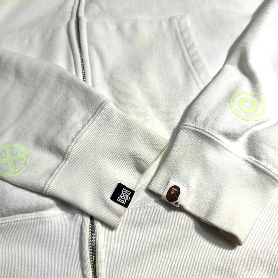 bape 베이프 X 바운티 헌터 매드 샤크 화이트 후드집업 상품이미지6