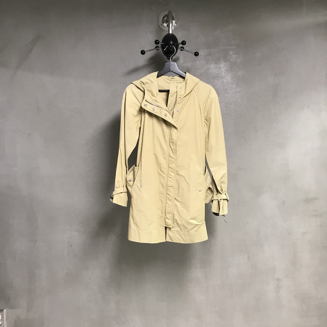 몽클레어 후드 자켓 베이지 0 상품이미지1