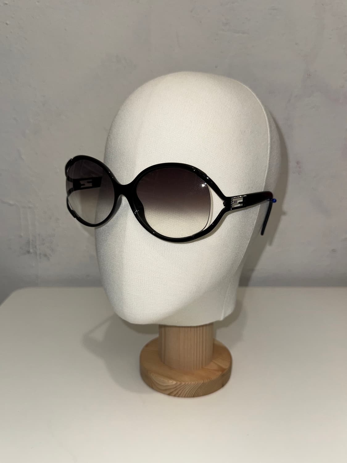 FENDI 펜디 큐빅 선글라스 상품이미지2