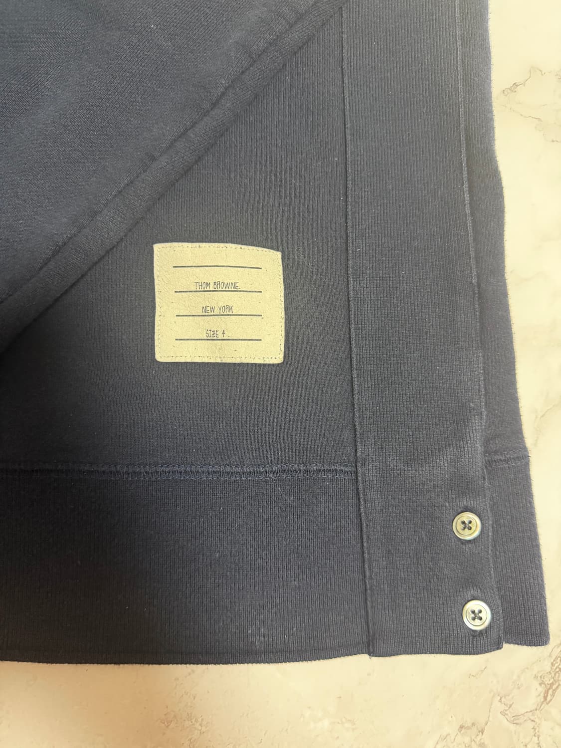 톰브라운 4선완장 맨투맨 4사이즈 상품이미지4