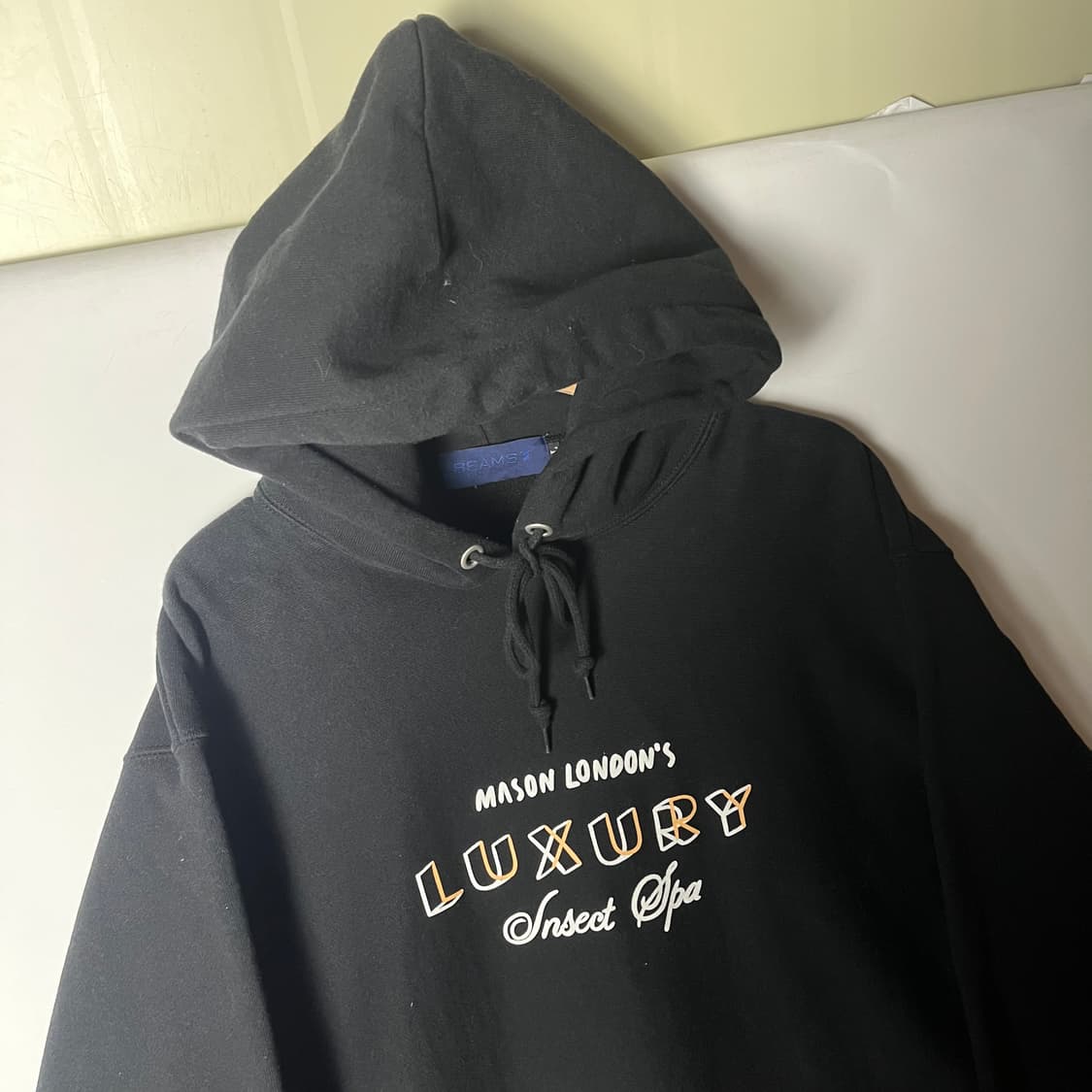 [Beams] 빔즈 x 메종런던 디자이너 콜라보 그래픽 후드티셔츠 상품이미지3