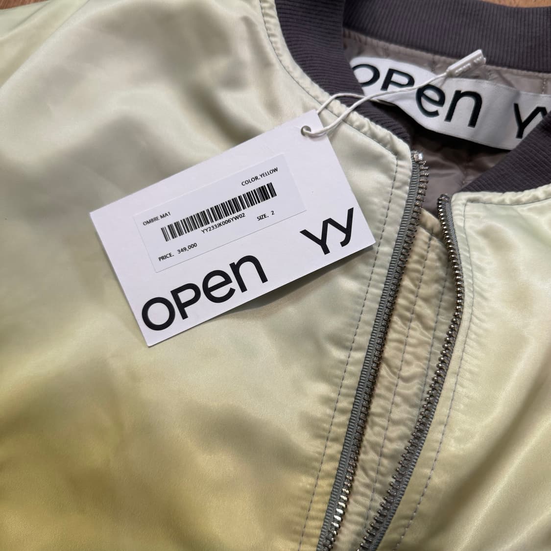 [OPEN YY] OMBRE MA-1 JACKET 뉴진스 민지 착용 모델 상품이미지4