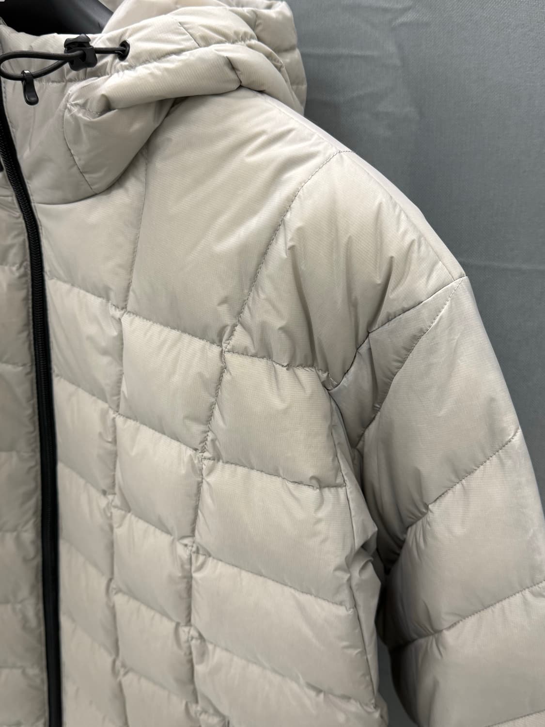 비긴202 커브라이트 다운 점퍼 라이트 그레이 새상품 2사이즈 상품이미지4