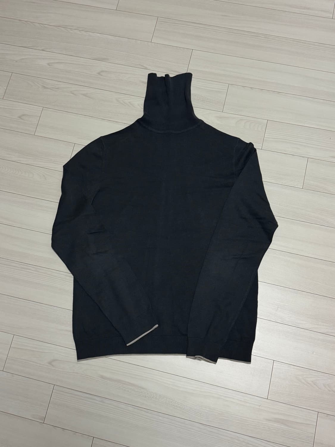 Sisley 터틀넥 상품이미지1