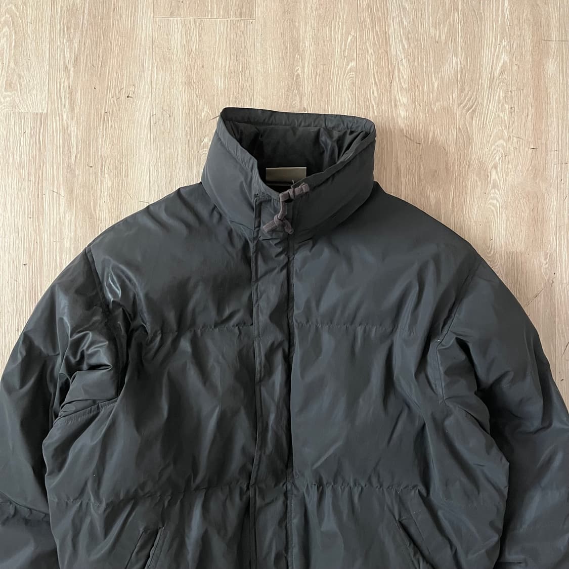 Fear of God Essentials 하이넥 푸퍼 패딩 점퍼 상품이미지2