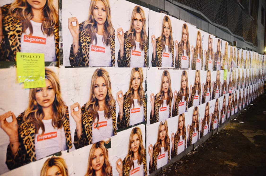 슈프림 케이트 모스 포스터 정품 (액자포함) Supreme 상품이미지2