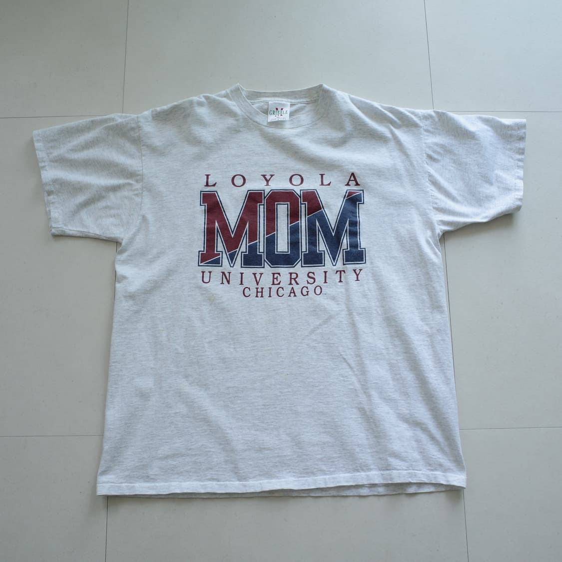 90s USA 로욜라대 MOM 프린팅 싱글스티치 티셔츠 상품이미지1