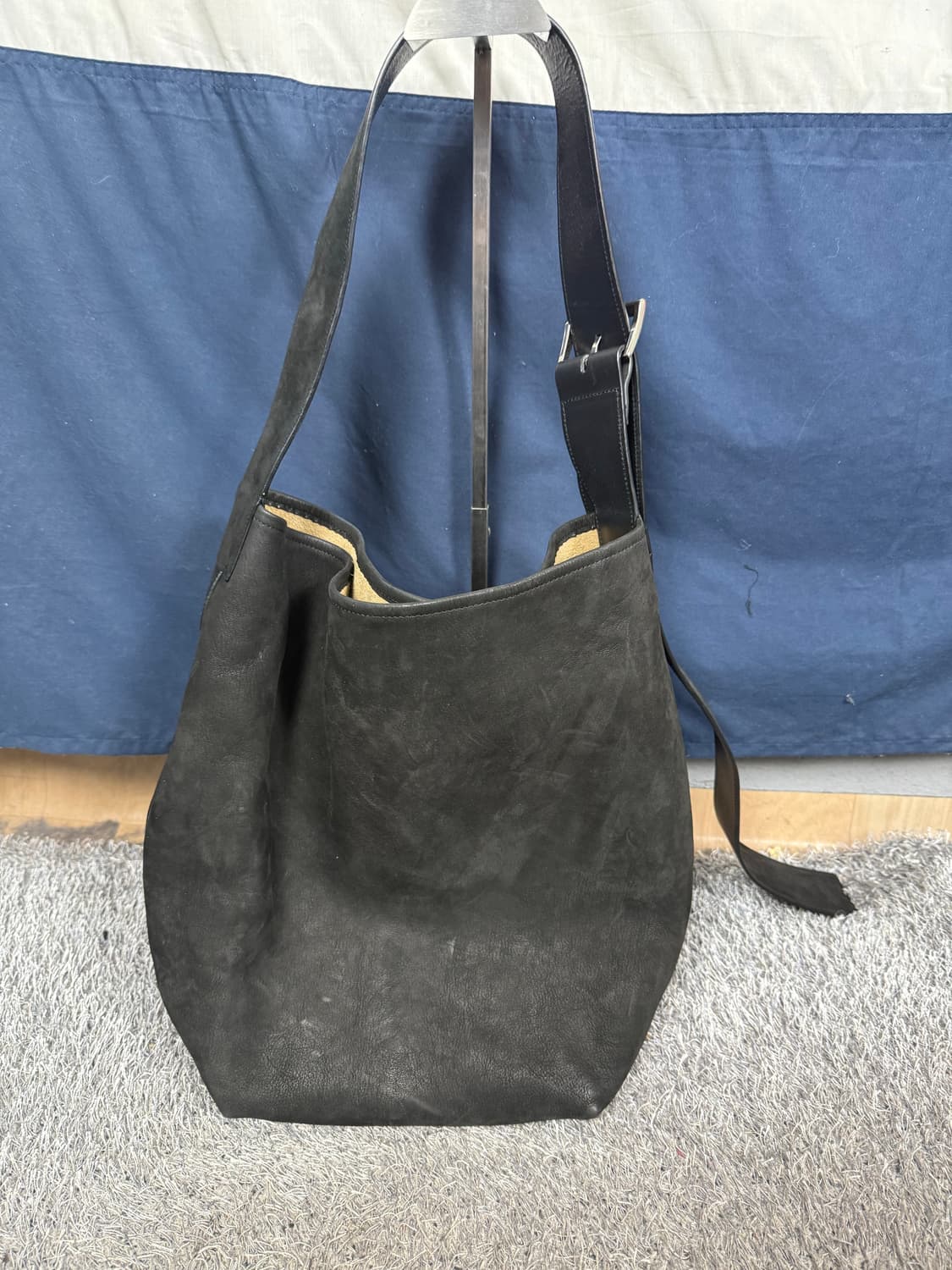 The barnet 더바넷 버킷 누벅 토트백/블랙 상품이미지3