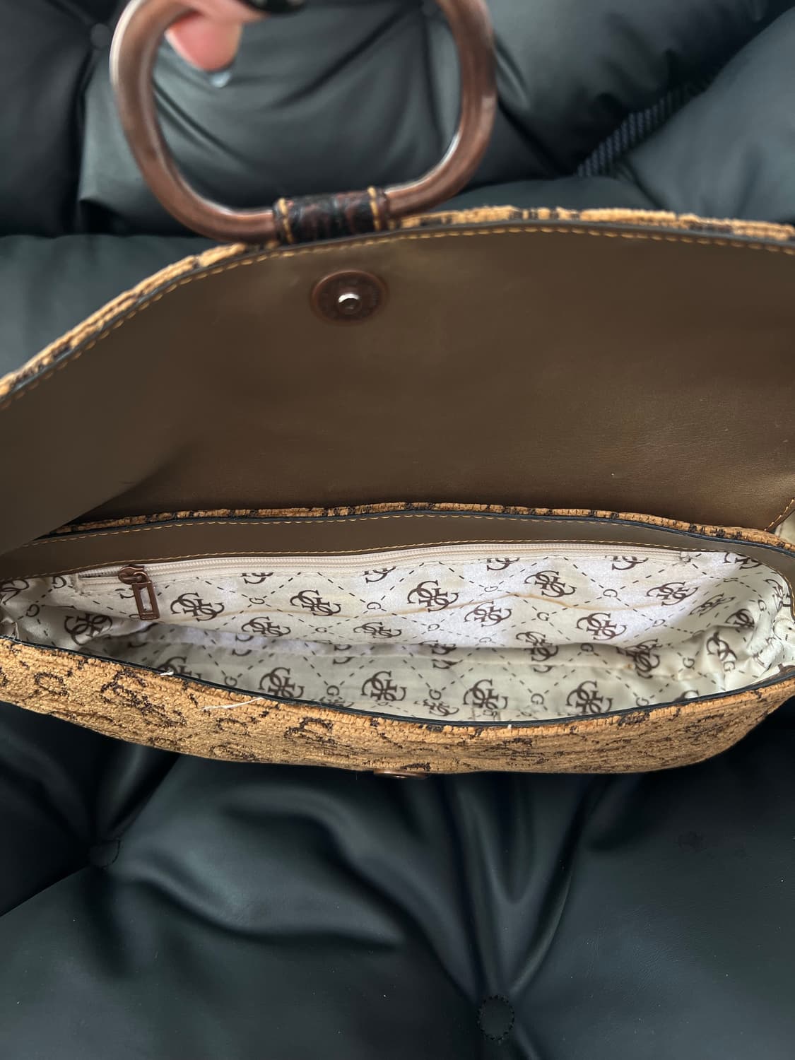 게스 Y2K 바게트백 상품이미지7