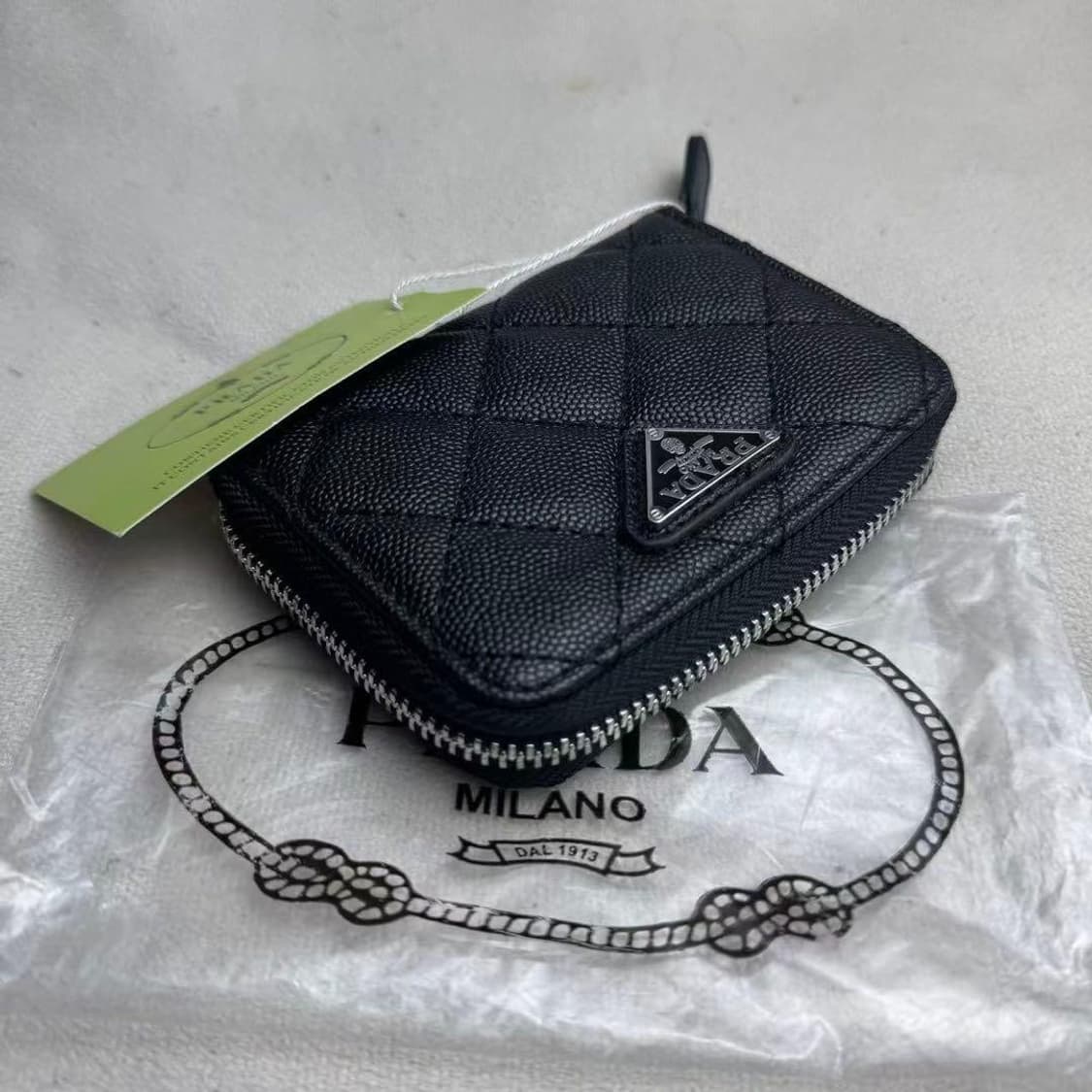 프라다뷰티 캐비어 카드지갑 동전지갑 상품이미지3