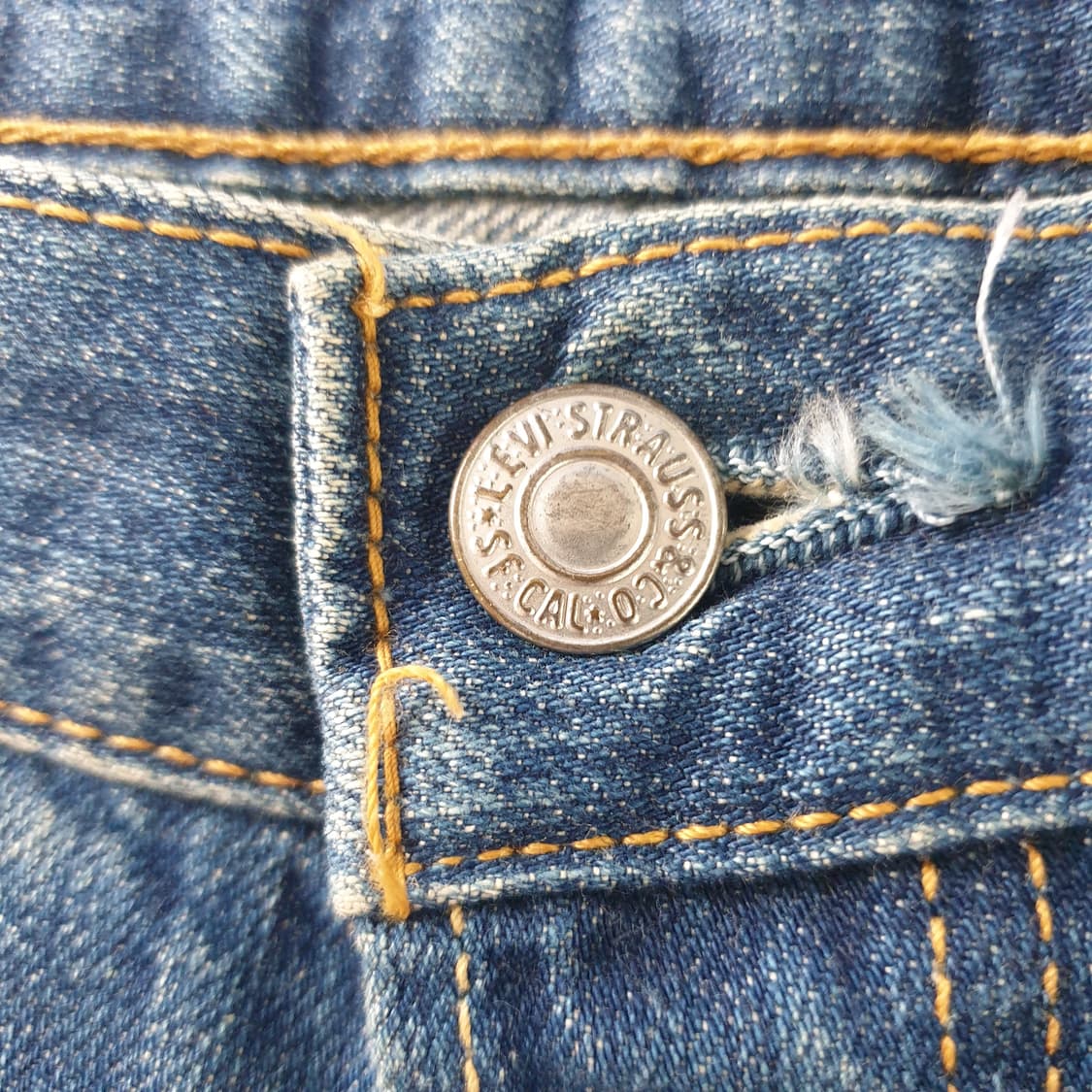 [무료배송] LEVIS 501 데님 숏팬츠 상품이미지4