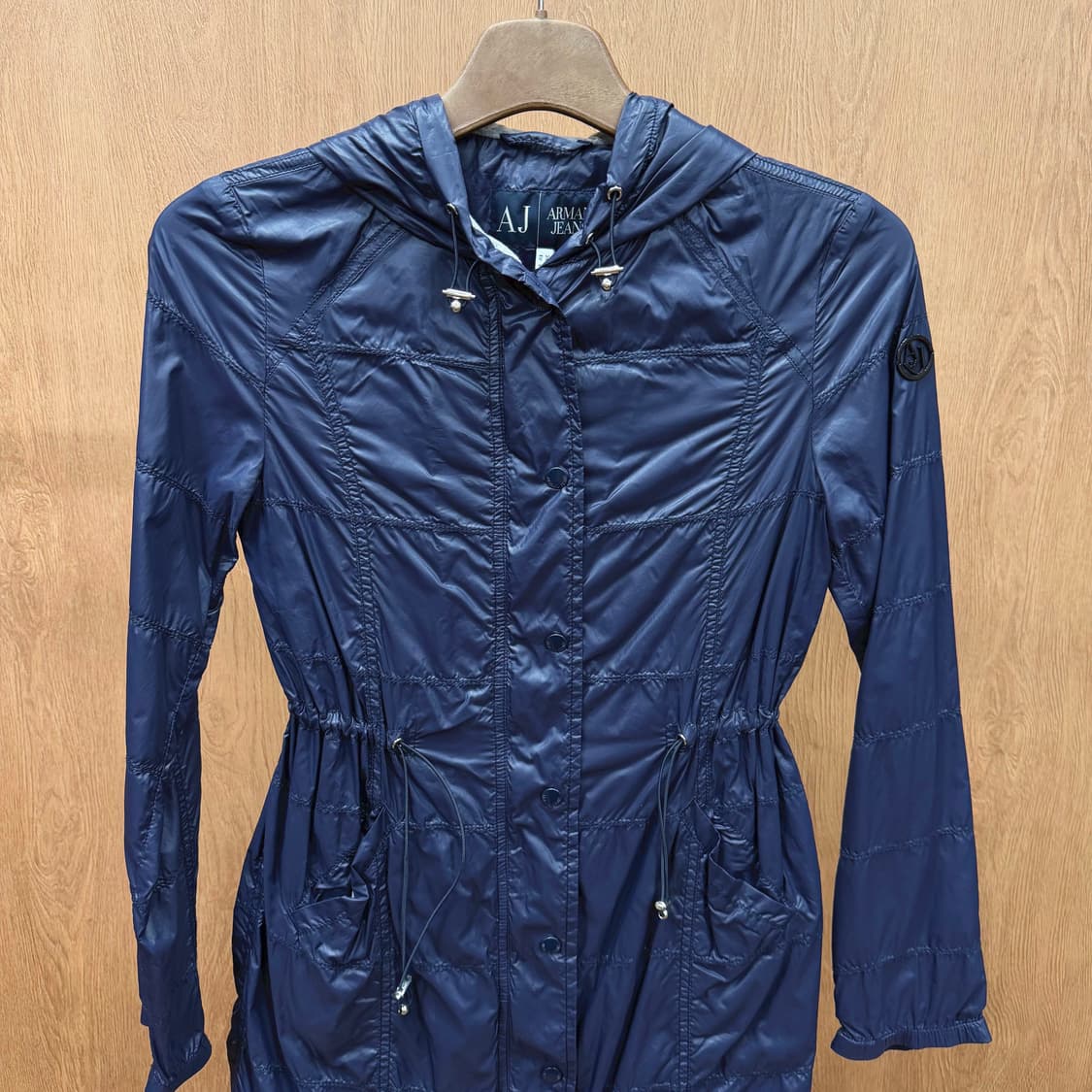 아르마니 진스 롱 후드 자켓 드로우 스트링 로고 장식 디테일 네이비 상품이미지4