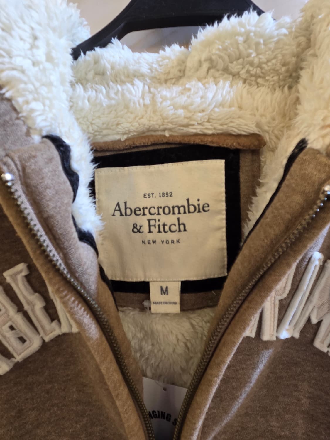 아베크롬비 브라운 투웨이 후드집업💯 상품이미지3