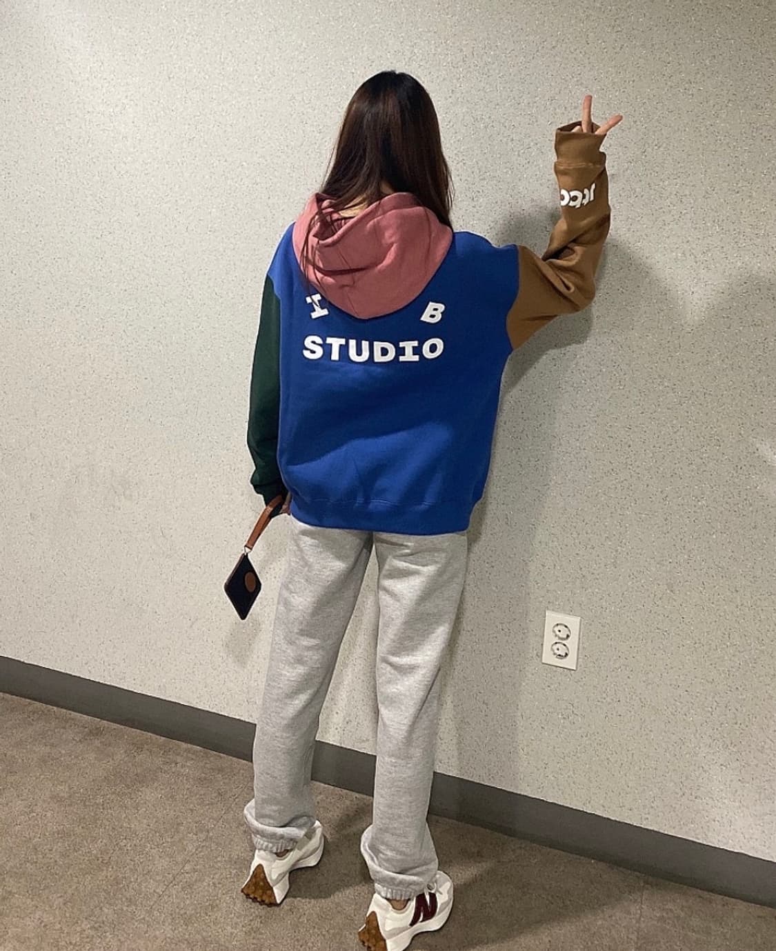 아이앱 스튜디오 x JTBC 후드 XL 상품이미지3