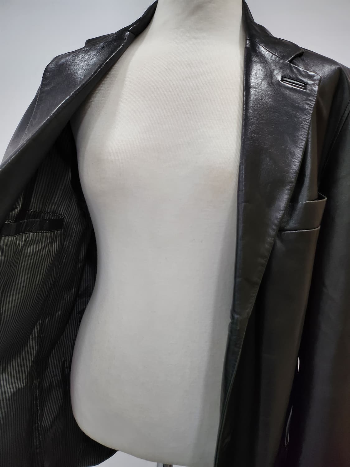 살바토레 페레가모 램스킨 블랙 가죽자켓 46 상품이미지5