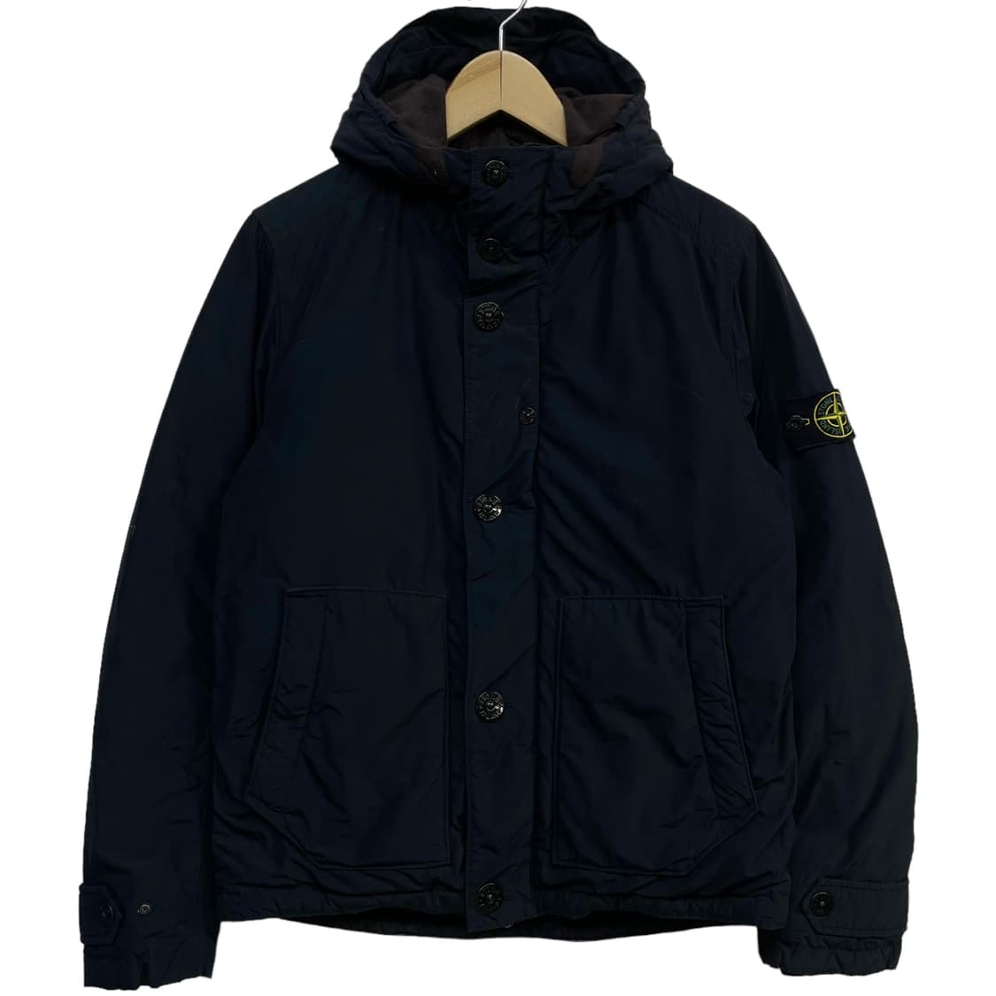 스톤아일랜드 마이크로랩스 와펜 후드 패딩 자켓 상품이미지1