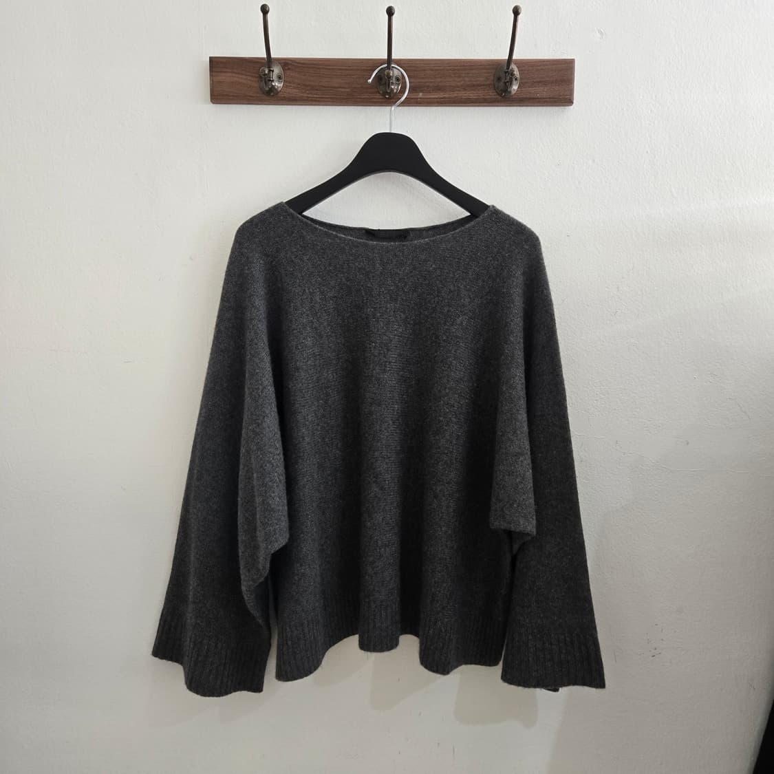 더로우 캐시미어100 니트 상품이미지1