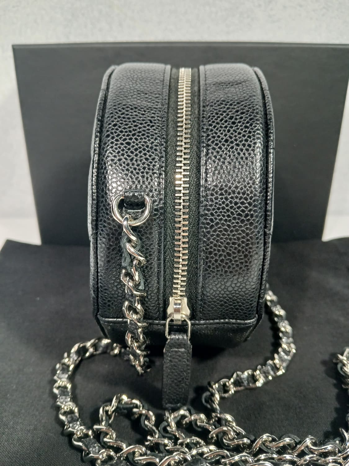 샤넬 동그리백 캐비어 은장 30번대 AP0245 상품이미지4