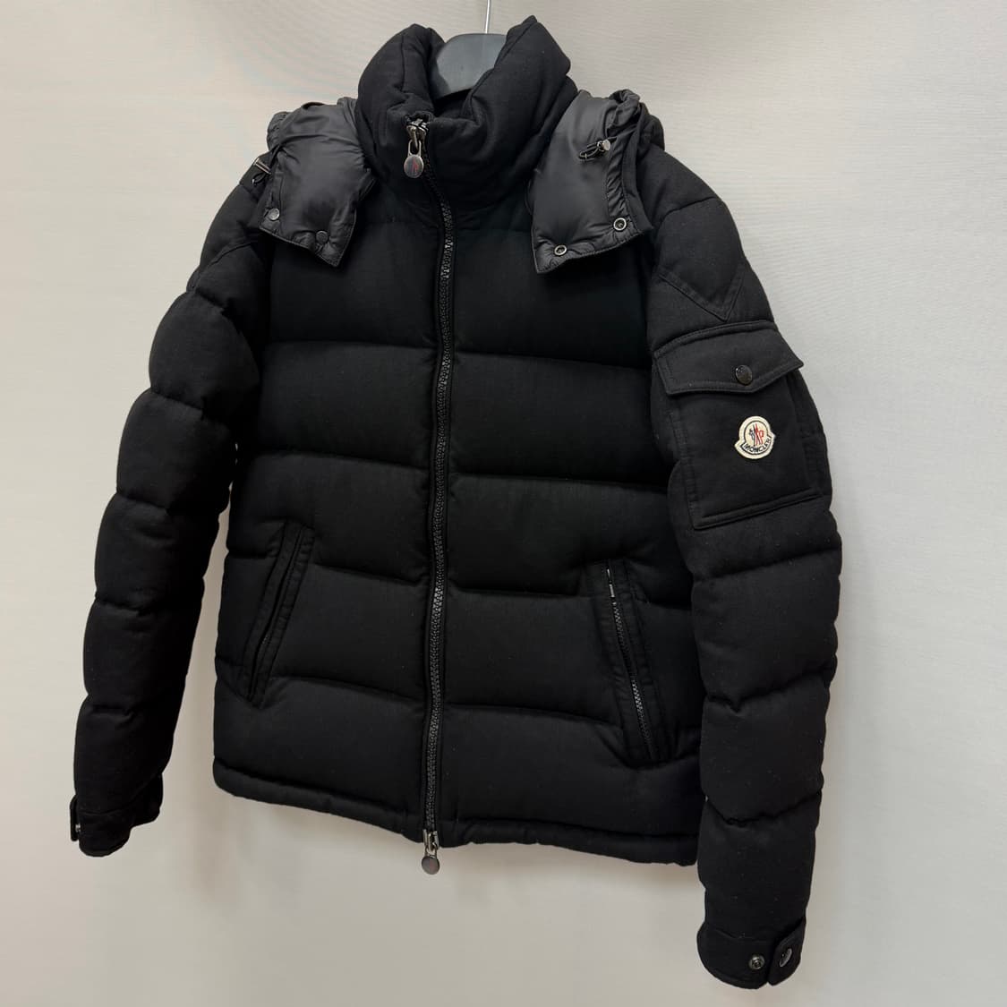 몽클레르 몬쥬네이블 다운패딩 재킷 ( 66 ) 상품이미지3