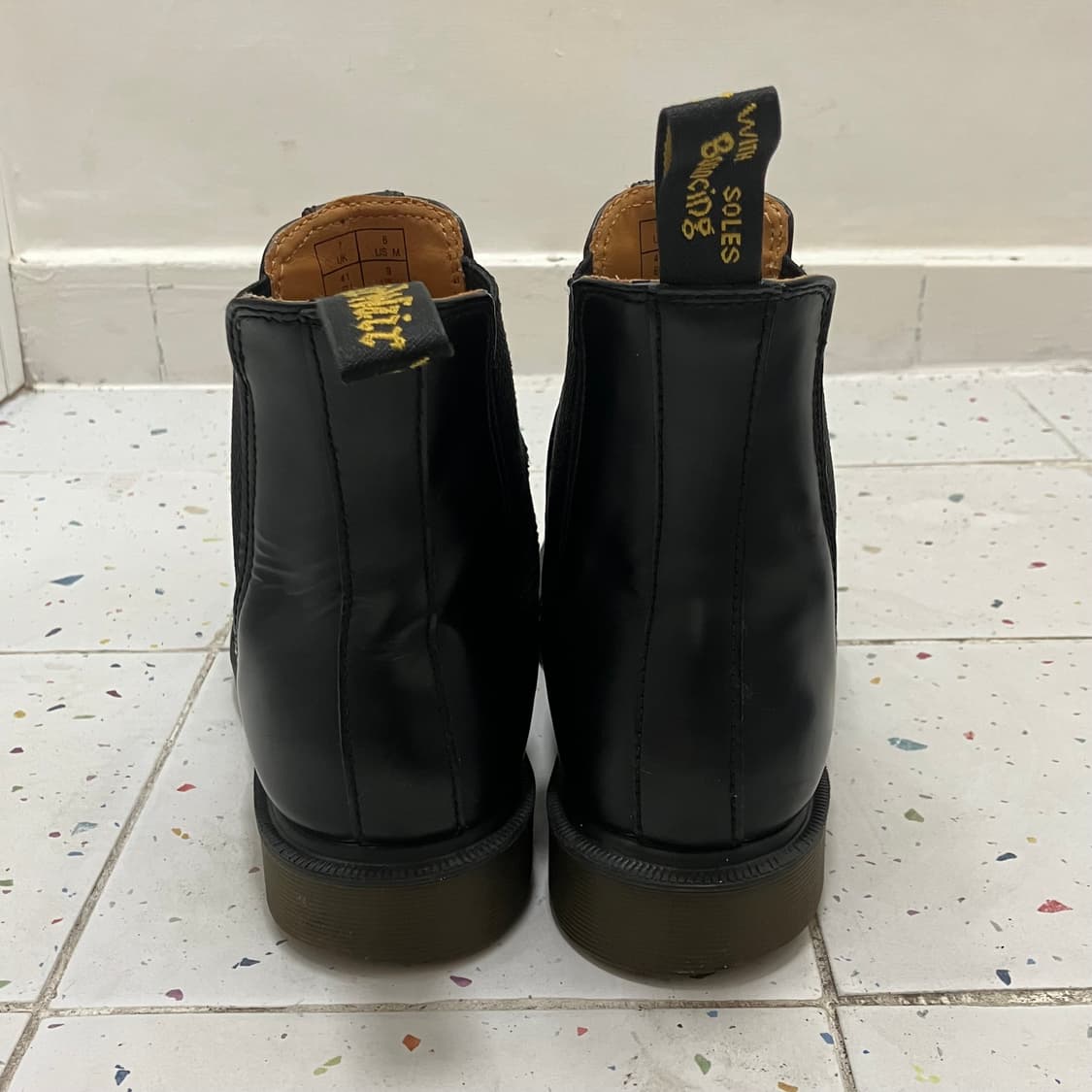 닥터마틴 2976 260mm 판매합니다 상품이미지3