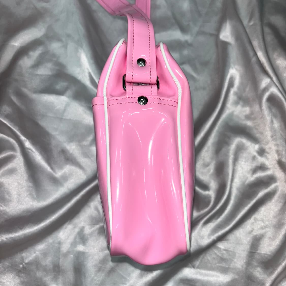 꼼데가르송 걸 에나멜 핑크 가방 상품이미지7