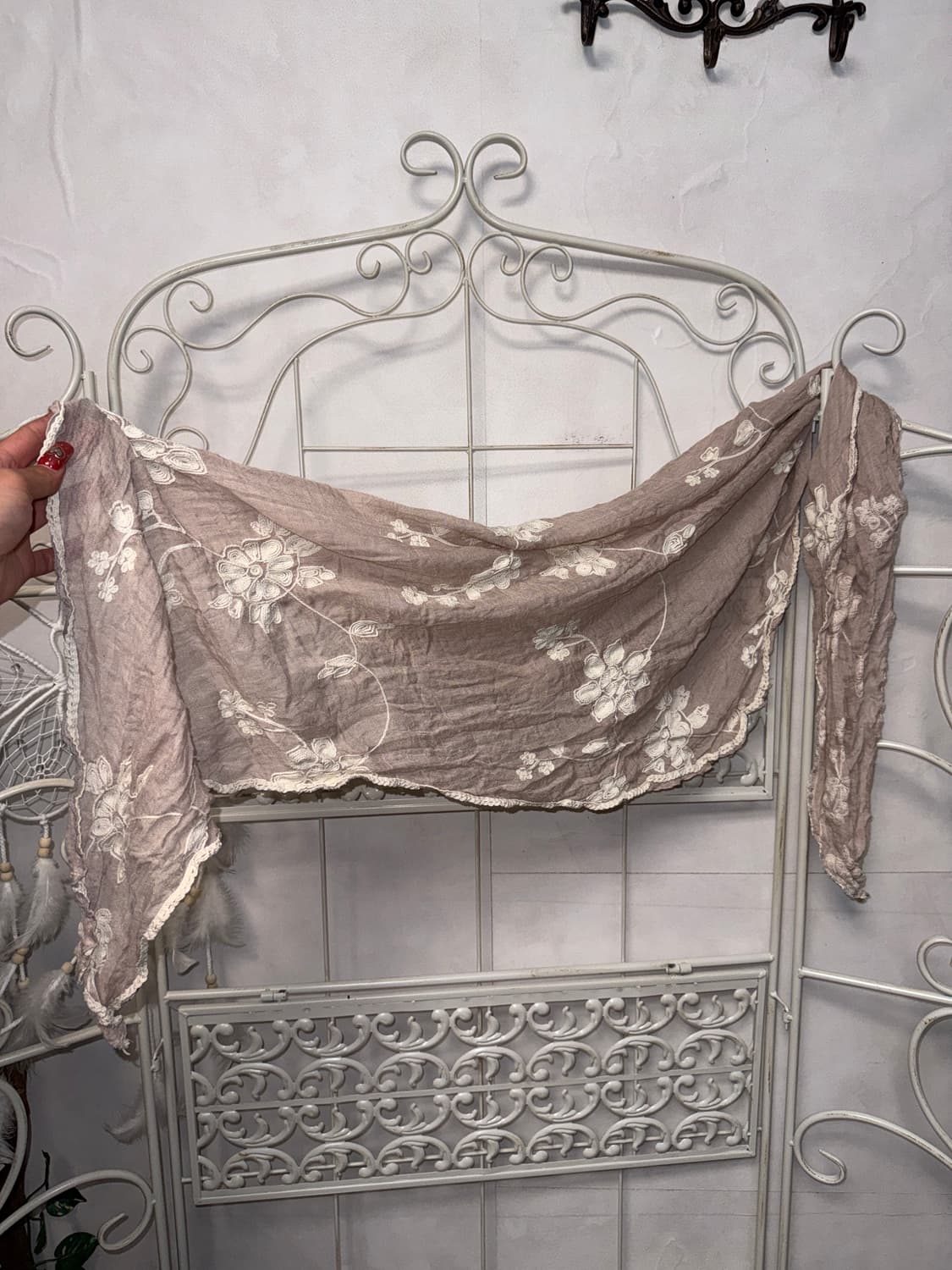 Indi pink flower embroidered scarf 상품이미지1