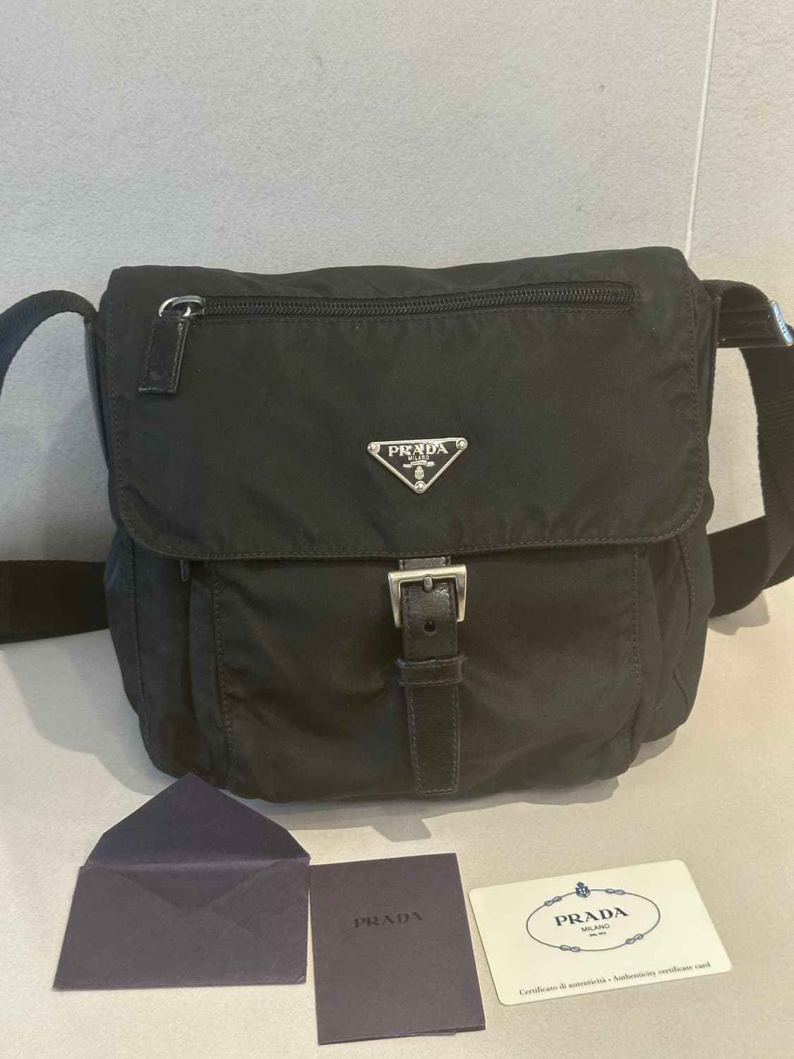 정품 프라다 포코노 나일론 메신저백 크로스백 주우재백 상품이미지1