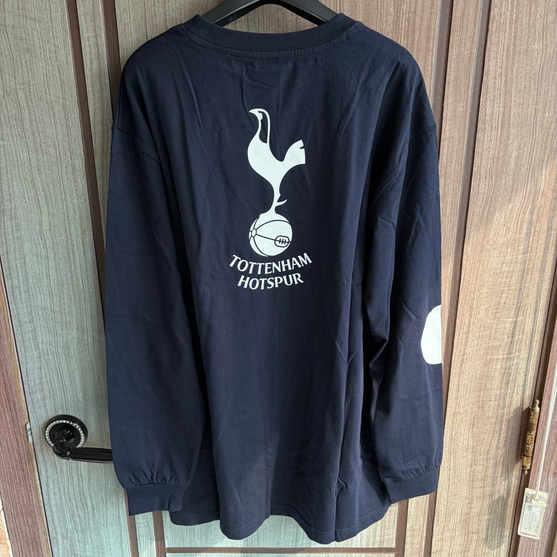 새상품(L)오버더피치 x 토트넘 훗스퍼 롱슬리브 긴팔티셔츠 화이트 상품이미지1