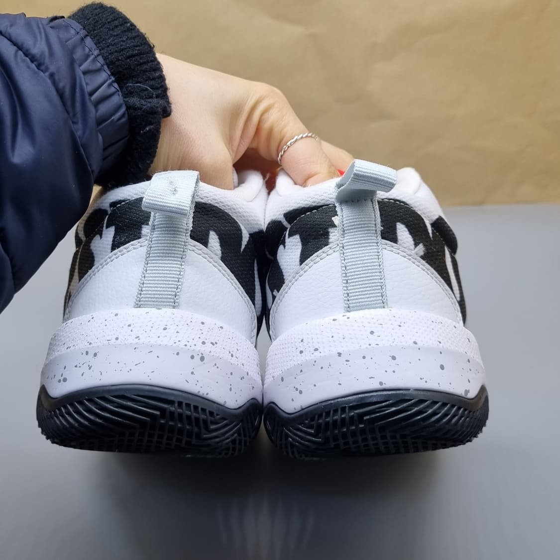 나이키 팀허슬 D8 운동화 240 상품이미지4