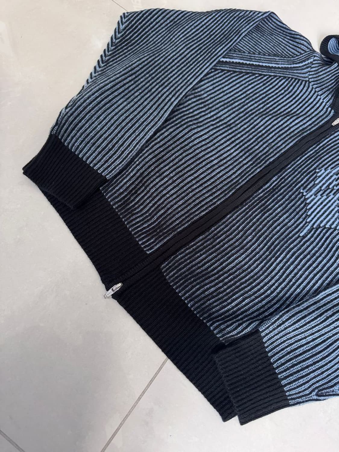 PLATING BRIGHT MOTIF-DESIGN  지퍼 후드티 상품이미지4