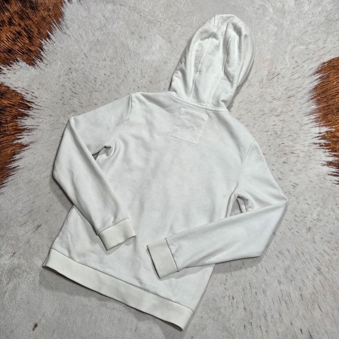 게스 화이트 패치로고 후드집업 상품이미지4