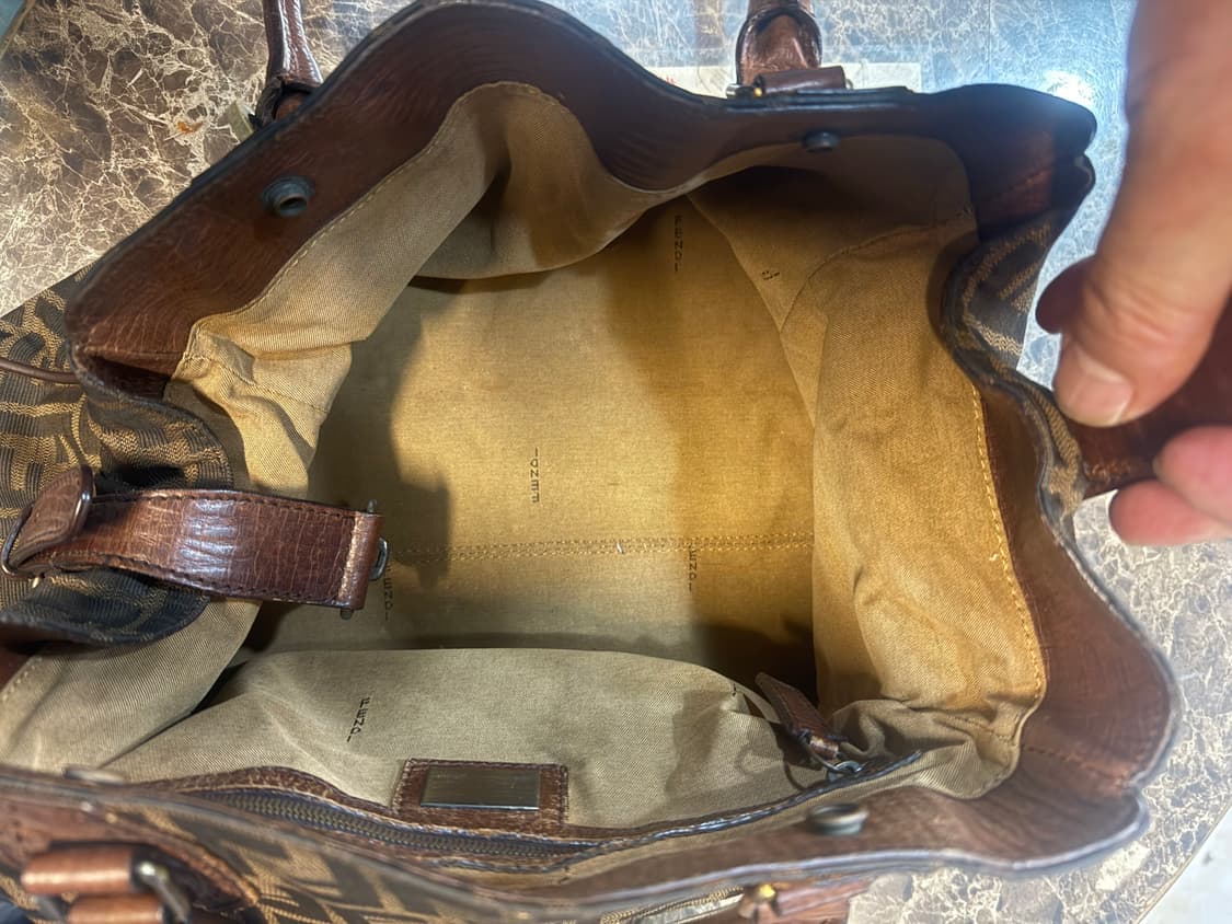 정품 펜디 주카 쇼퍼백 팝니다 상품이미지6