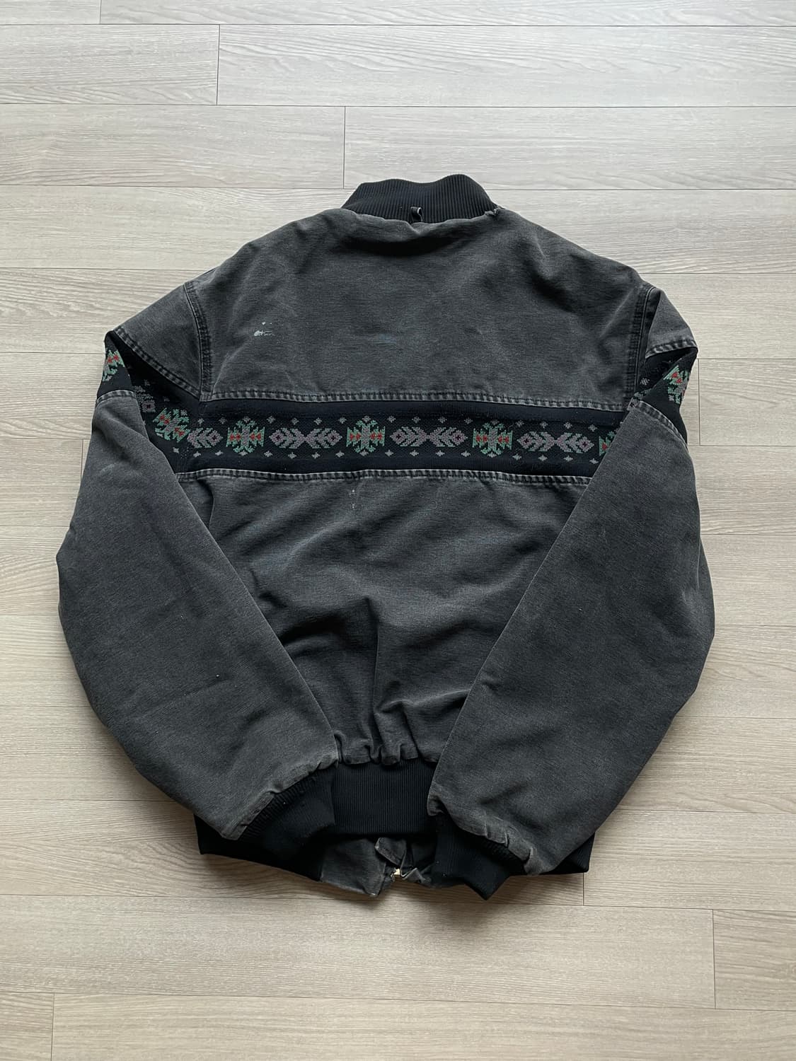 90s 칼하트 아즈텍 블랙 산타페 봄버 JR0405 자켓 상품이미지2