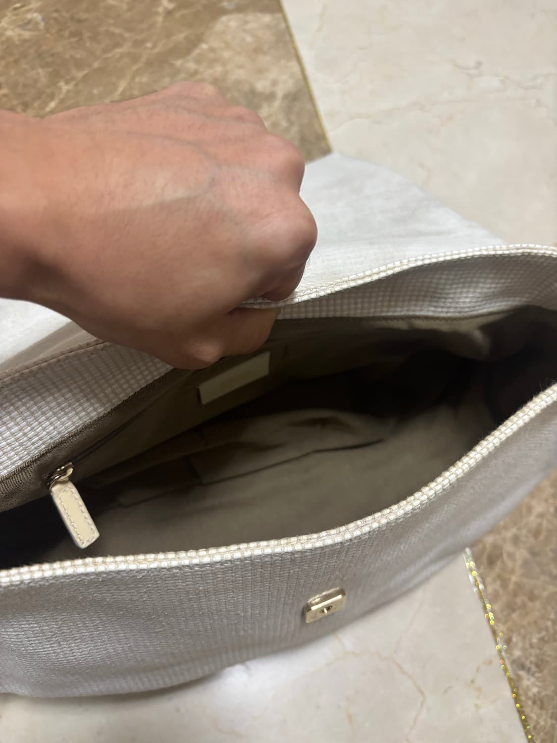 펜디 바게트라인 레더 주카 미아 숄더백 상품이미지3