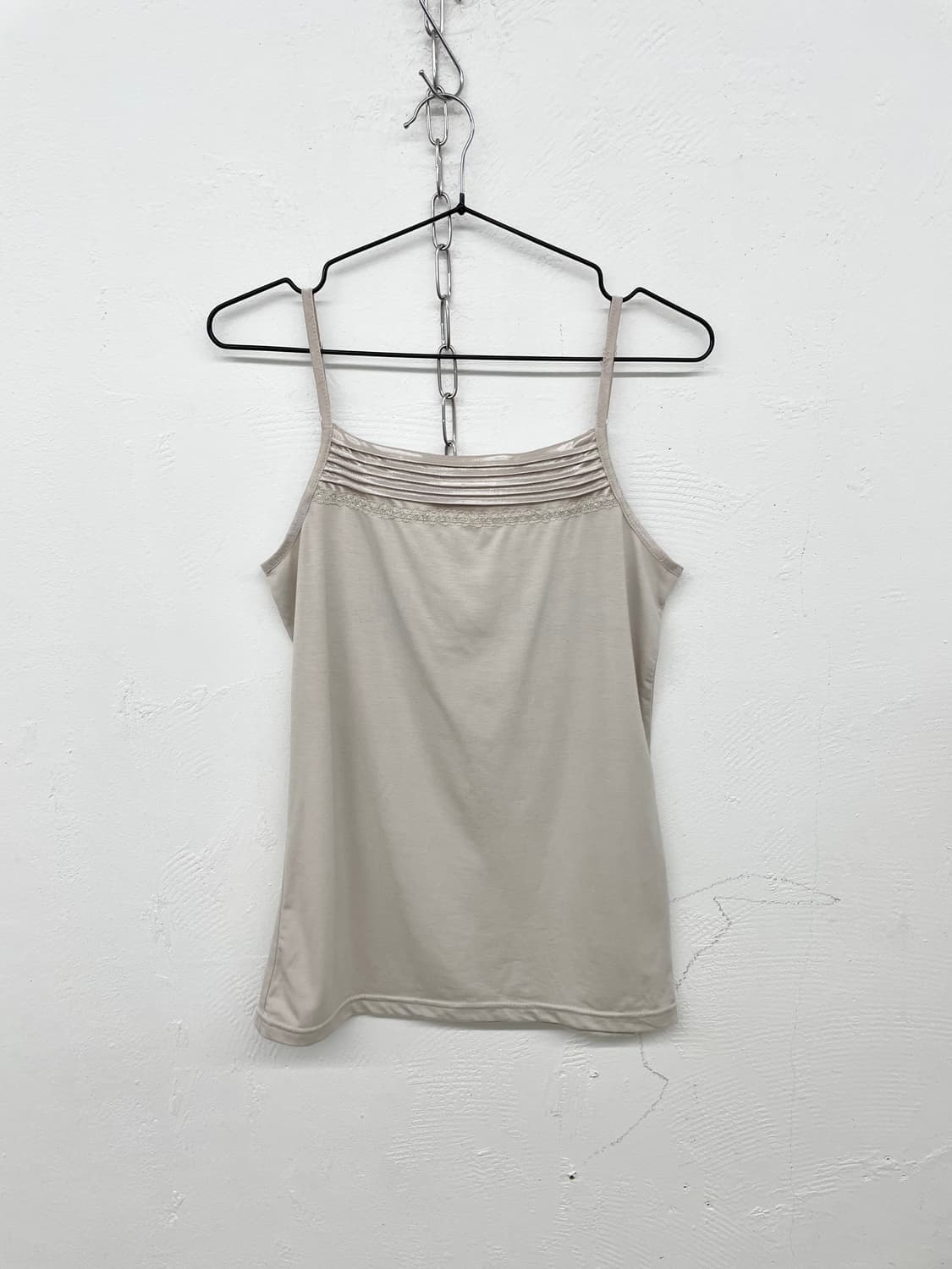 밀크티 새틴 레이스 탑 상품이미지4