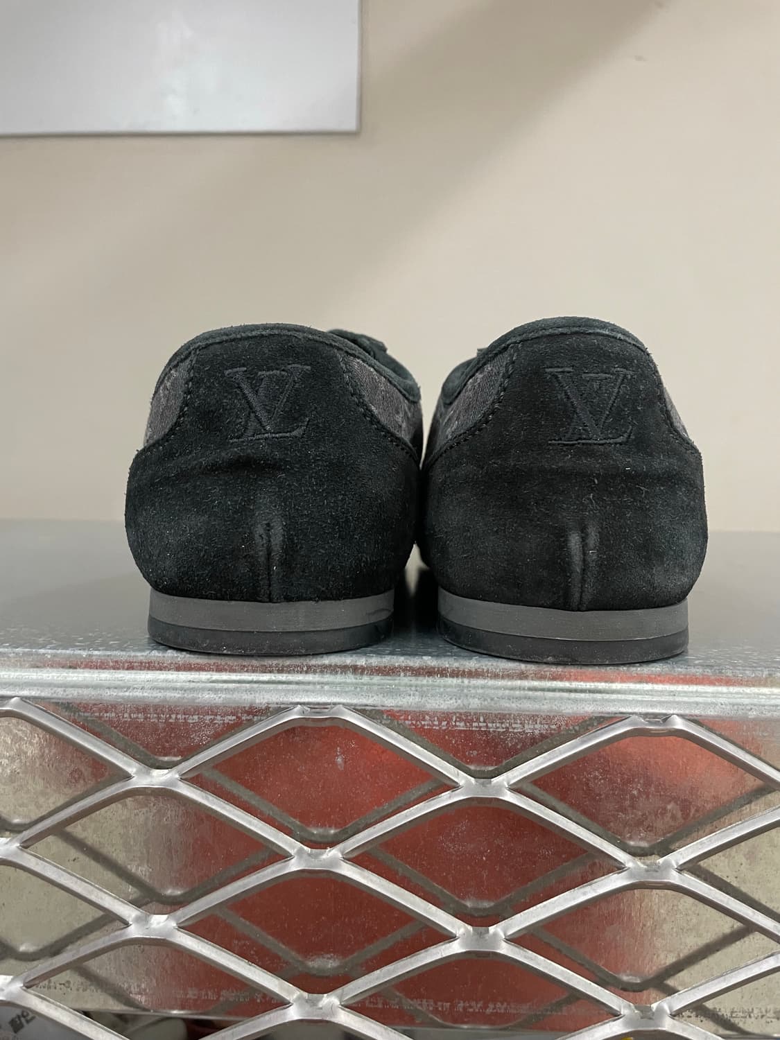 루이비통 블랙 데님 스니커즈 8.5 상품이미지3