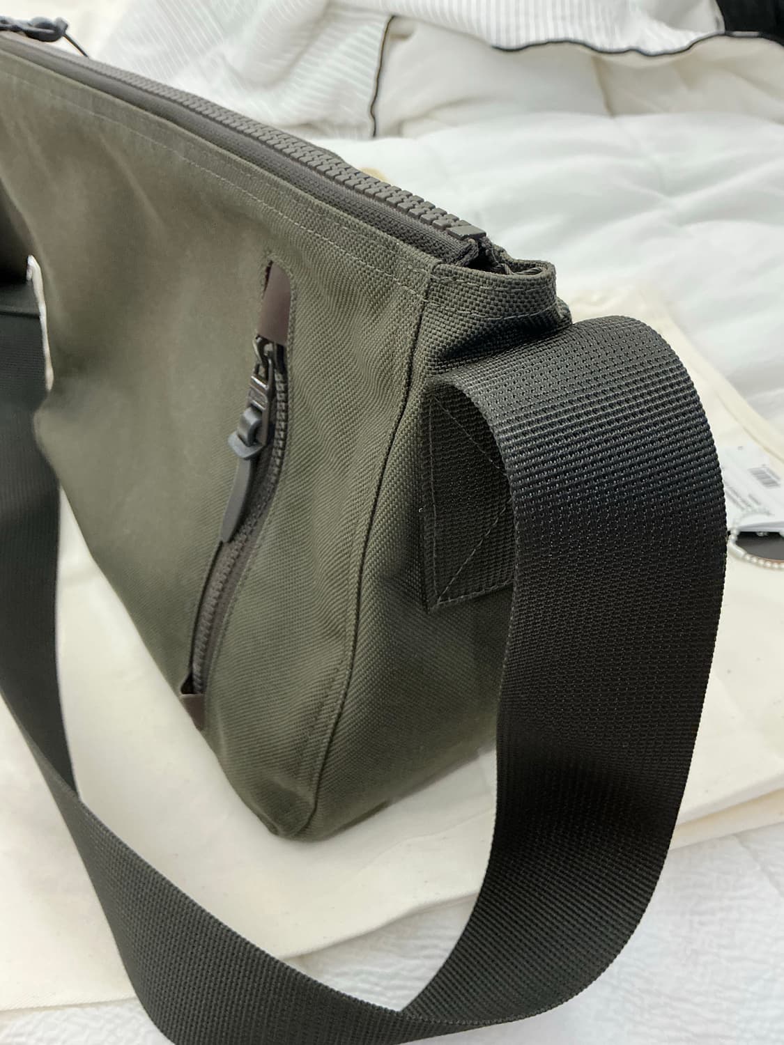 비즈빔 찰리백 m 차콜 상품이미지5