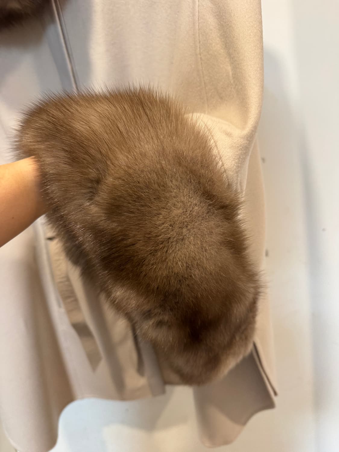 로로피아나 캐시미어 케이프 상품이미지5