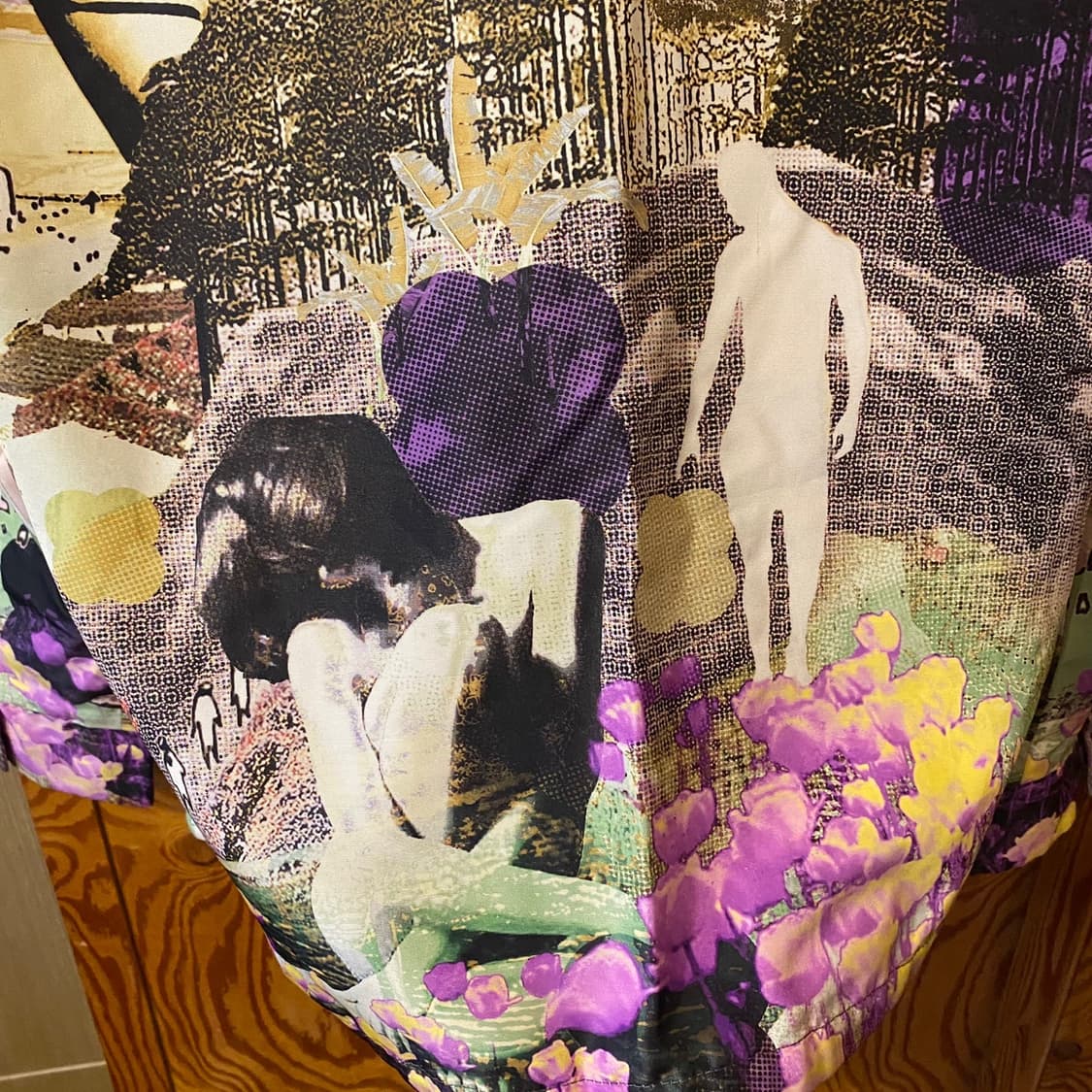 프라다 삼각로고 사이키델릭 실크 자켓 판매 합니다. 상품이미지7