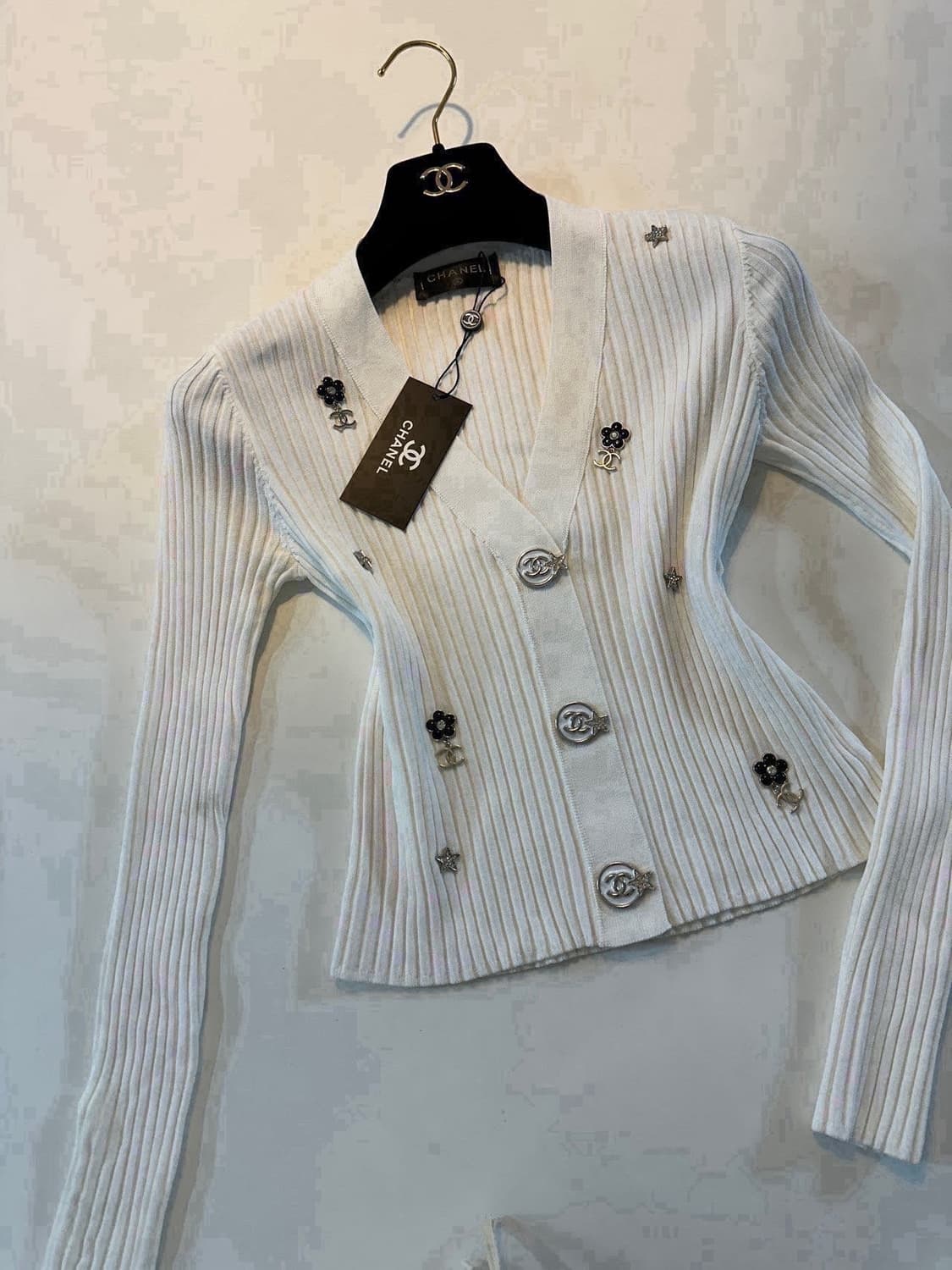 (새상품)샤넬장식가디건 상품이미지4