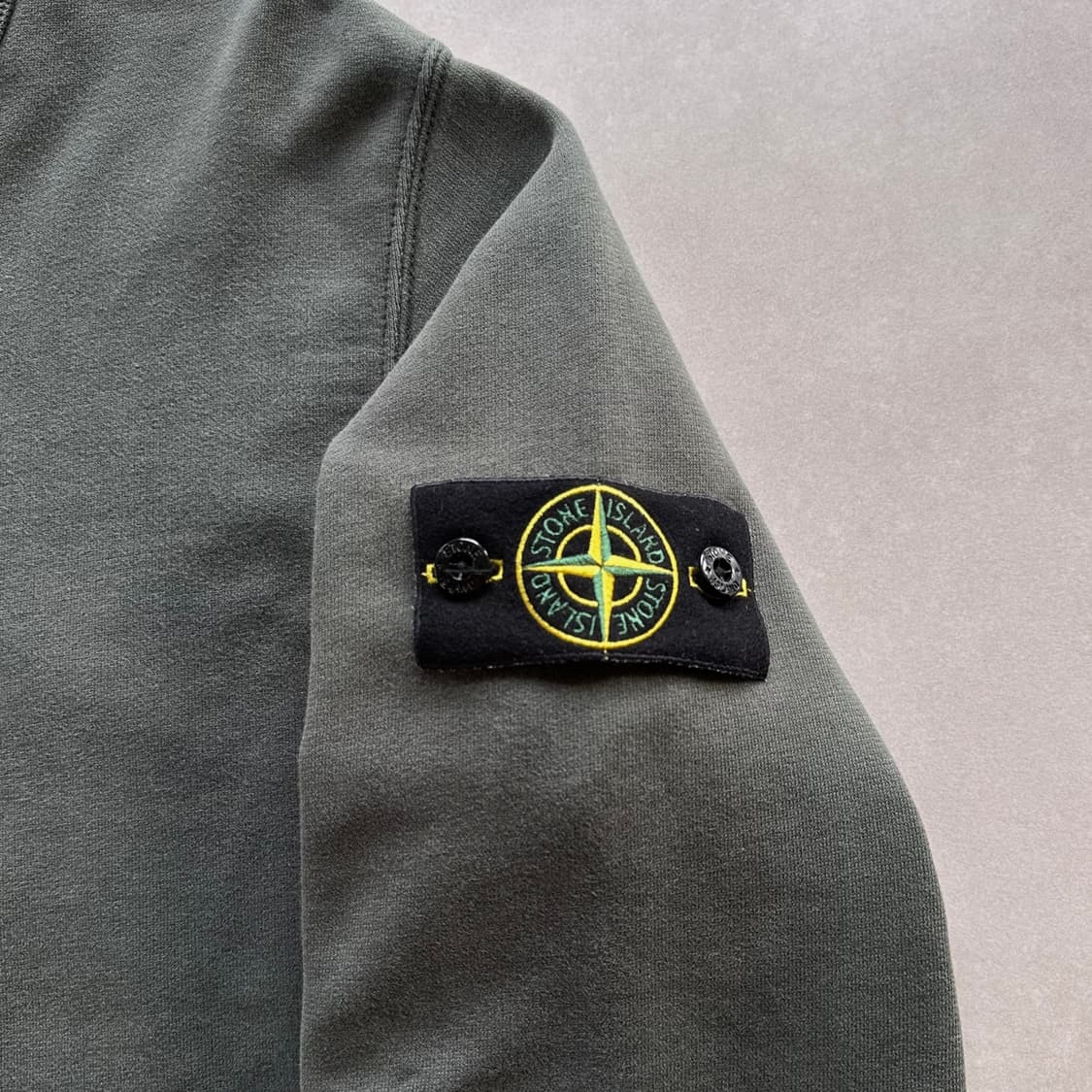 [L]스톤 아일랜드 와펜 오가닉 코튼 맨투맨 상품이미지5