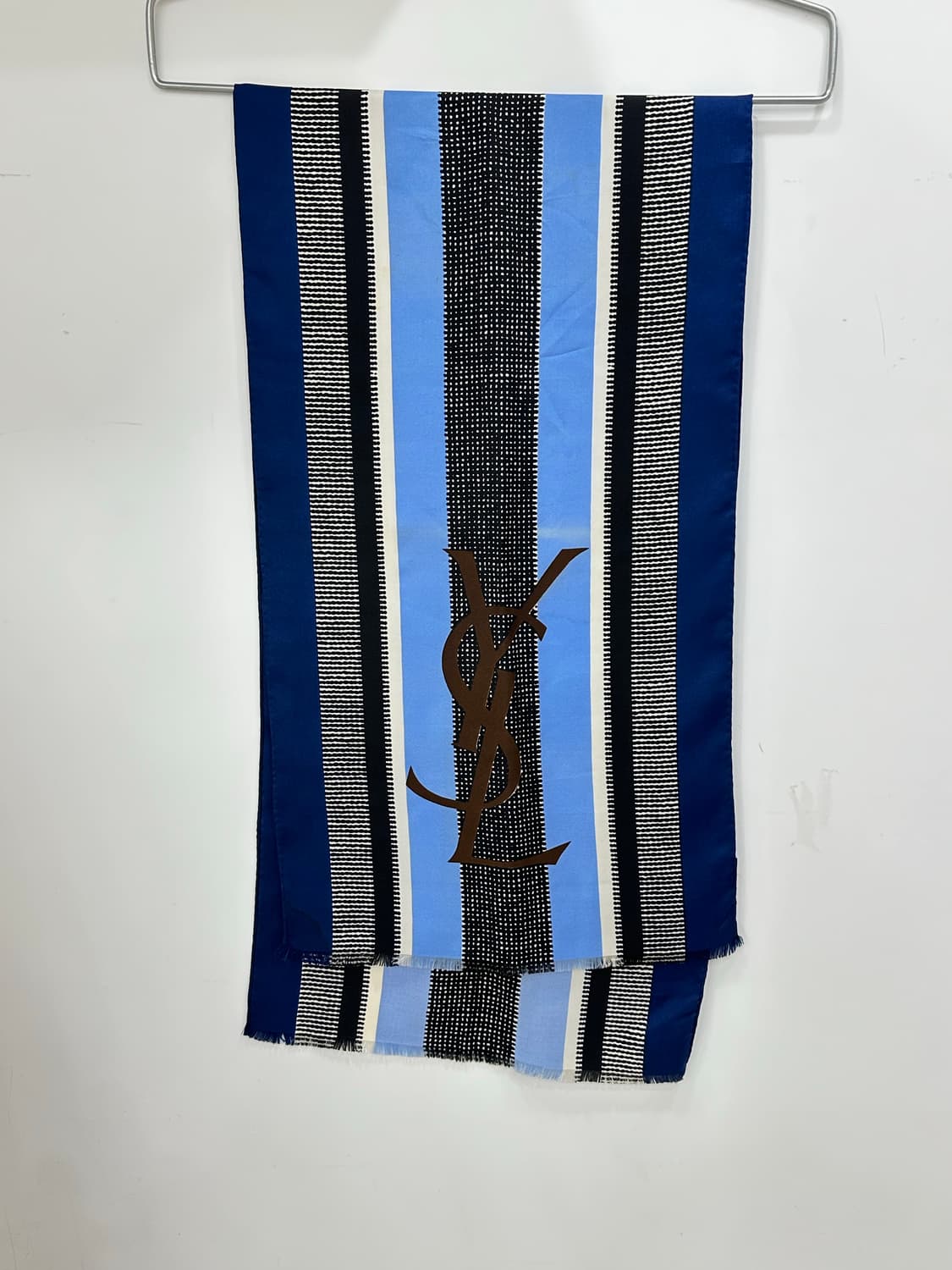 입생로랑 실크 머플러 상품이미지6