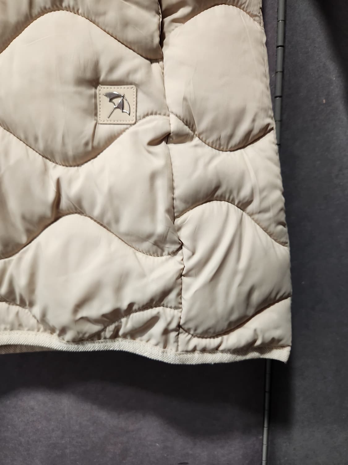아놀드파마 아이보리 경량패딩 상품이미지6